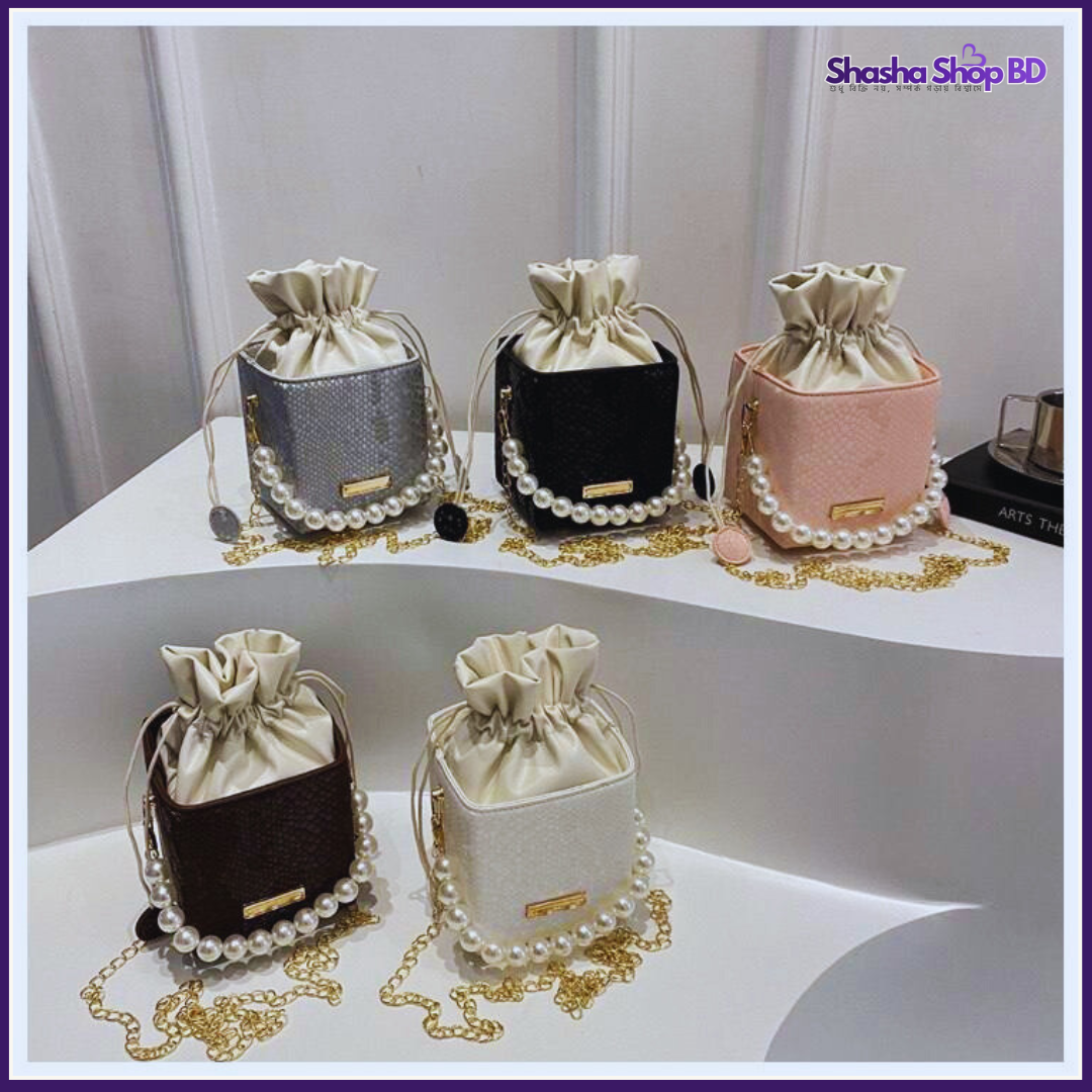 প্রিমিয়াম V-Pattern Contrast Botua/Tote Bag – স্টাইল এবং স্পেসের পারফেক্ট কম্বিনেশন!